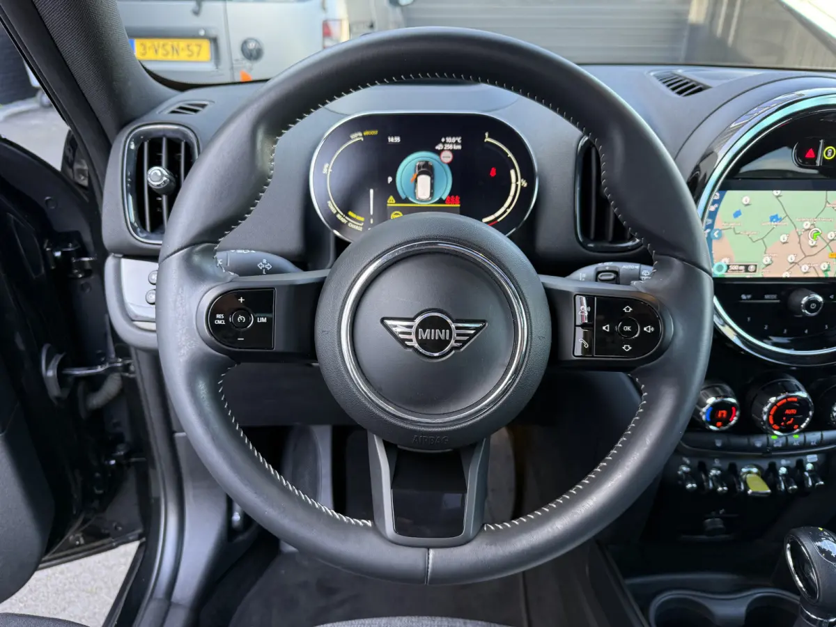 2.0 Cooper SE ALL4 Northwood Pano/Apple/Camera