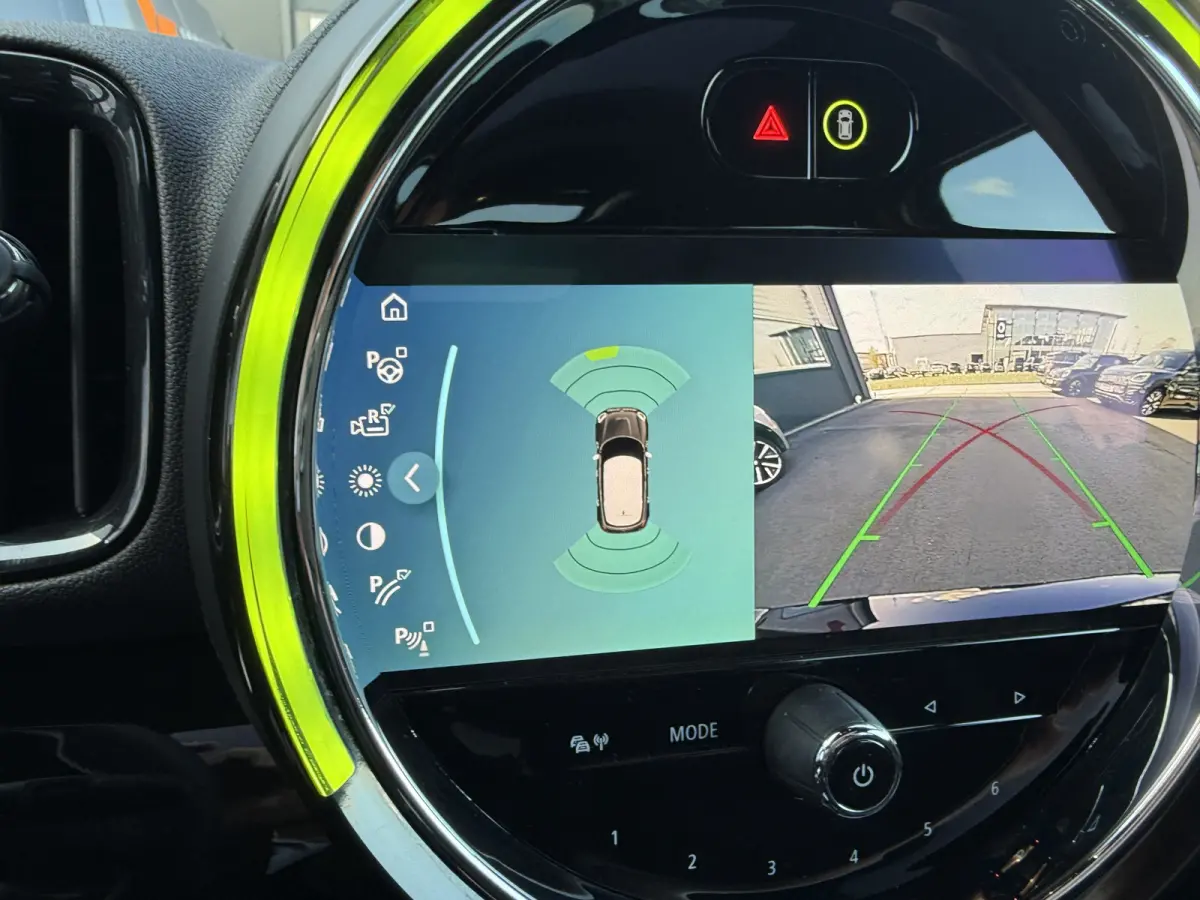 2.0 Cooper SE ALL4 Northwood Pano/Apple/Camera