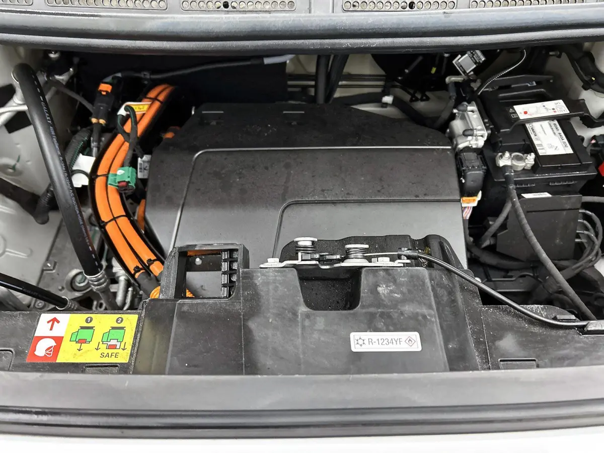 L3H1 75 kWh 136pk Automaat | Apple Carplay | Android Auto | Cruise Control | Lichtmetalen velgen | LED | Camera | Houtenvloer | Climate control |