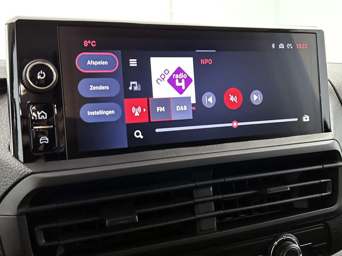 L3H1 75 kWh 136pk Automaat | Apple Carplay | Android Auto | Cruise Control | Lichtmetalen velgen | LED | Camera | Houtenvloer | Climate control |