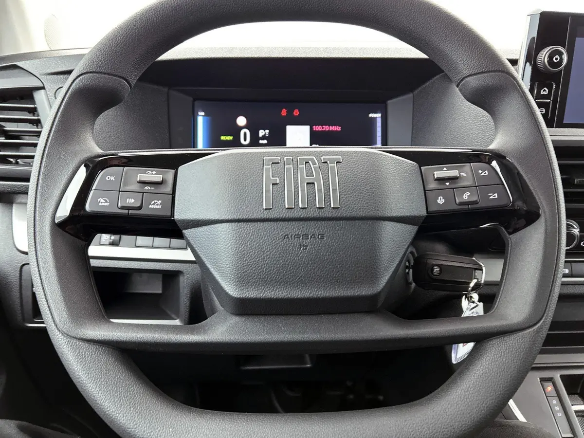 L3H1 75 kWh 136pk Automaat | Apple Carplay | Android Auto | Cruise Control | Lichtmetalen velgen | LED | Camera | Houtenvloer | Climate control |