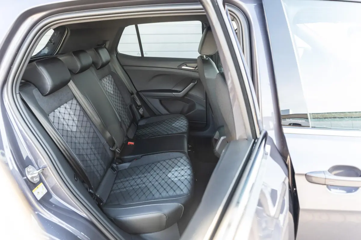 1.0 TSI 115pk DSG R-Line Edition | Trekhaak