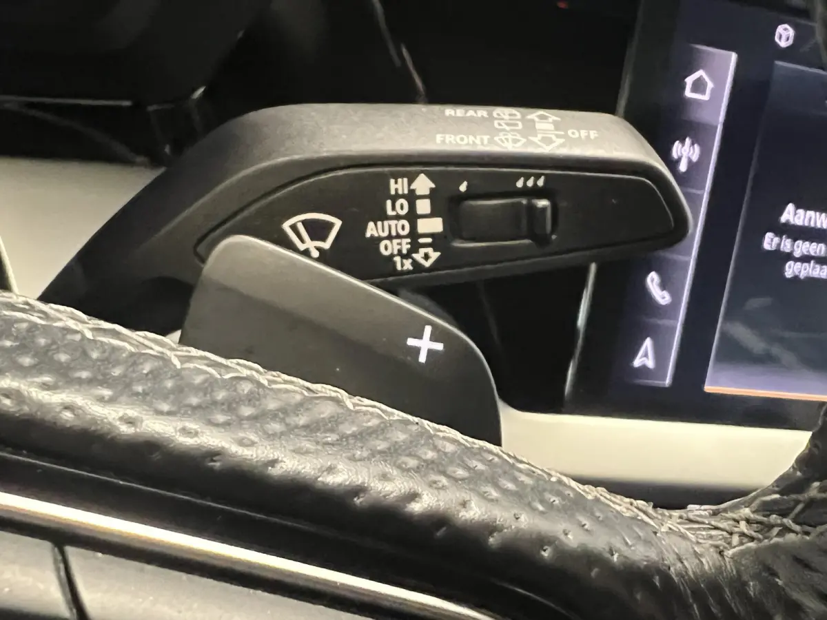 30 TFSI S-line | Navigatie/Android/Apple Carplay | LM Velgen 17" | Cruise Control | Airco | S-Line Exterieur |