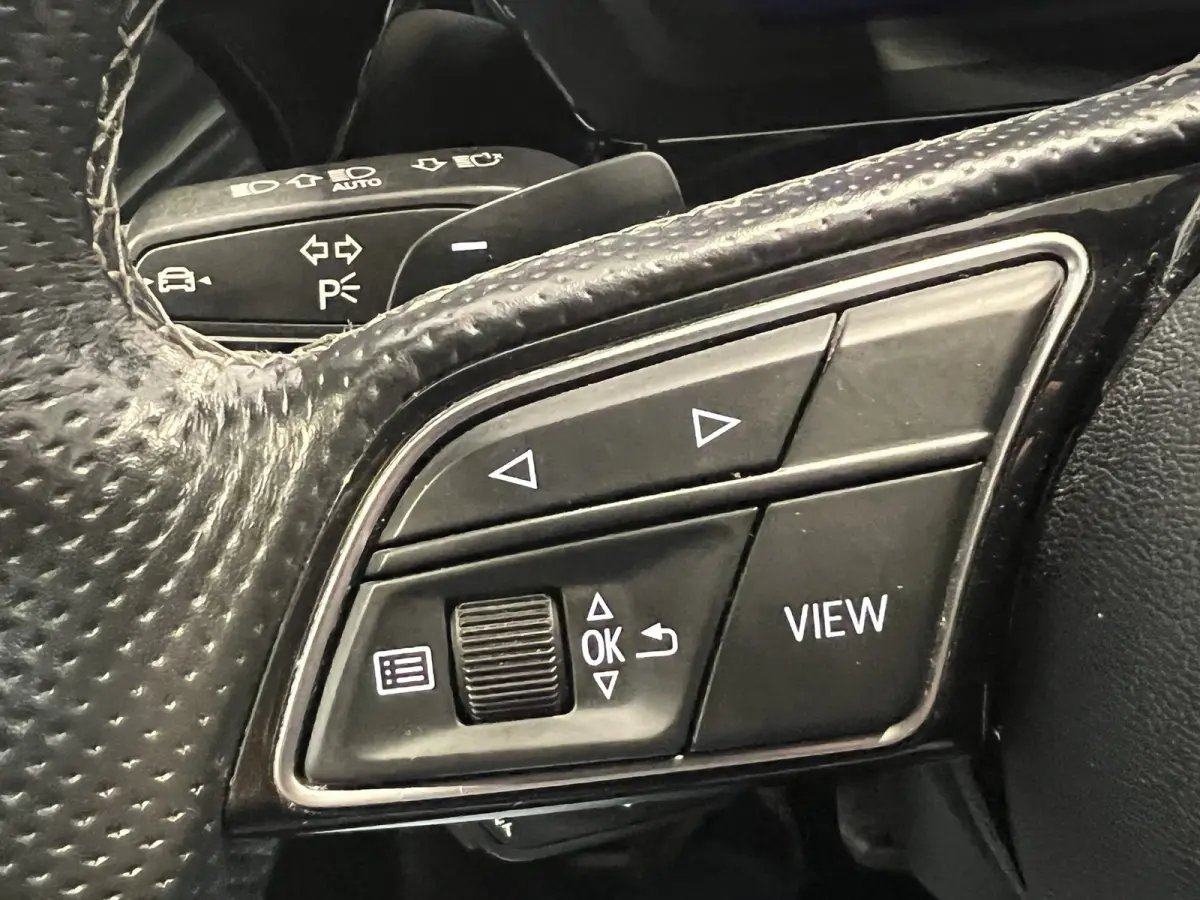 30 TFSI S-line | Navigatie/Android/Apple Carplay | LM Velgen 17" | Cruise Control | Airco | S-Line Exterieur |