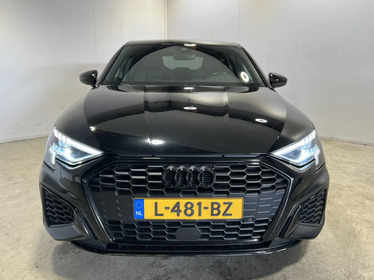 30 TFSI S-line | Navigatie/Android/Apple Carplay | LM Velgen 17" | Cruise Control | Airco | S-Line Exterieur |