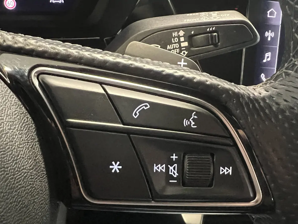 30 TFSI S-line | Navigatie/Android/Apple Carplay | LM Velgen 17" | Cruise Control | Airco | S-Line Exterieur |