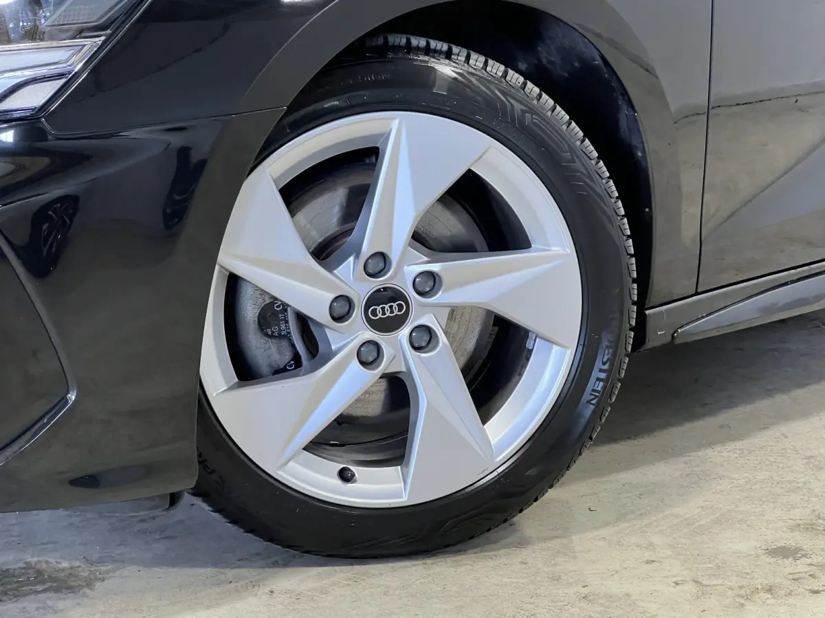30 TFSI S-line | Navigatie/Android/Apple Carplay | LM Velgen 17" | Cruise Control | Airco | S-Line Exterieur |