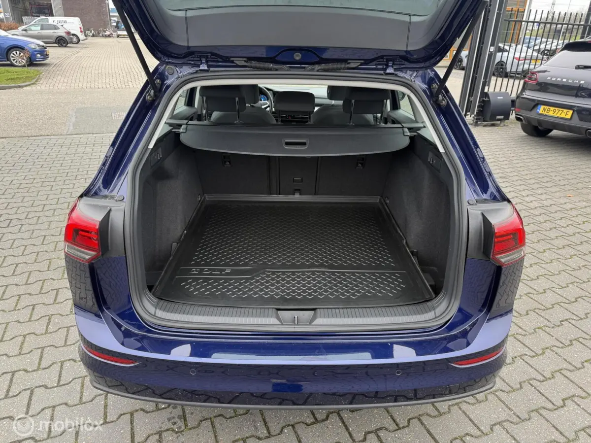1.0 eTSI Life Business automaat