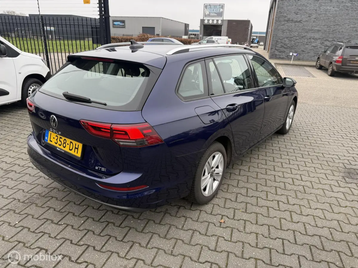 1.0 eTSI Life Business automaat