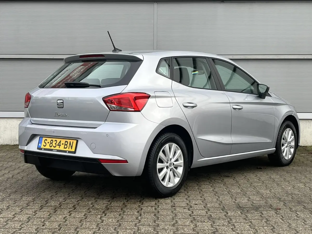 1.0 EcoTSI 95pk Style | Full Link | Cruise Control | PDC Achter