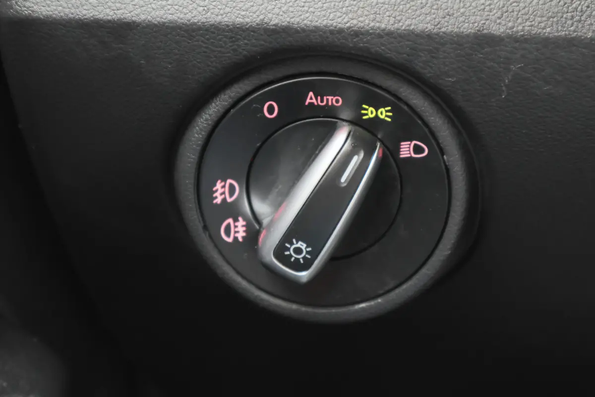 Up! 1.0 BMT high up! 5-Deurs, Leder/Stof, Airco, Cruise, Bluetooth, Radio, PDC, 15''