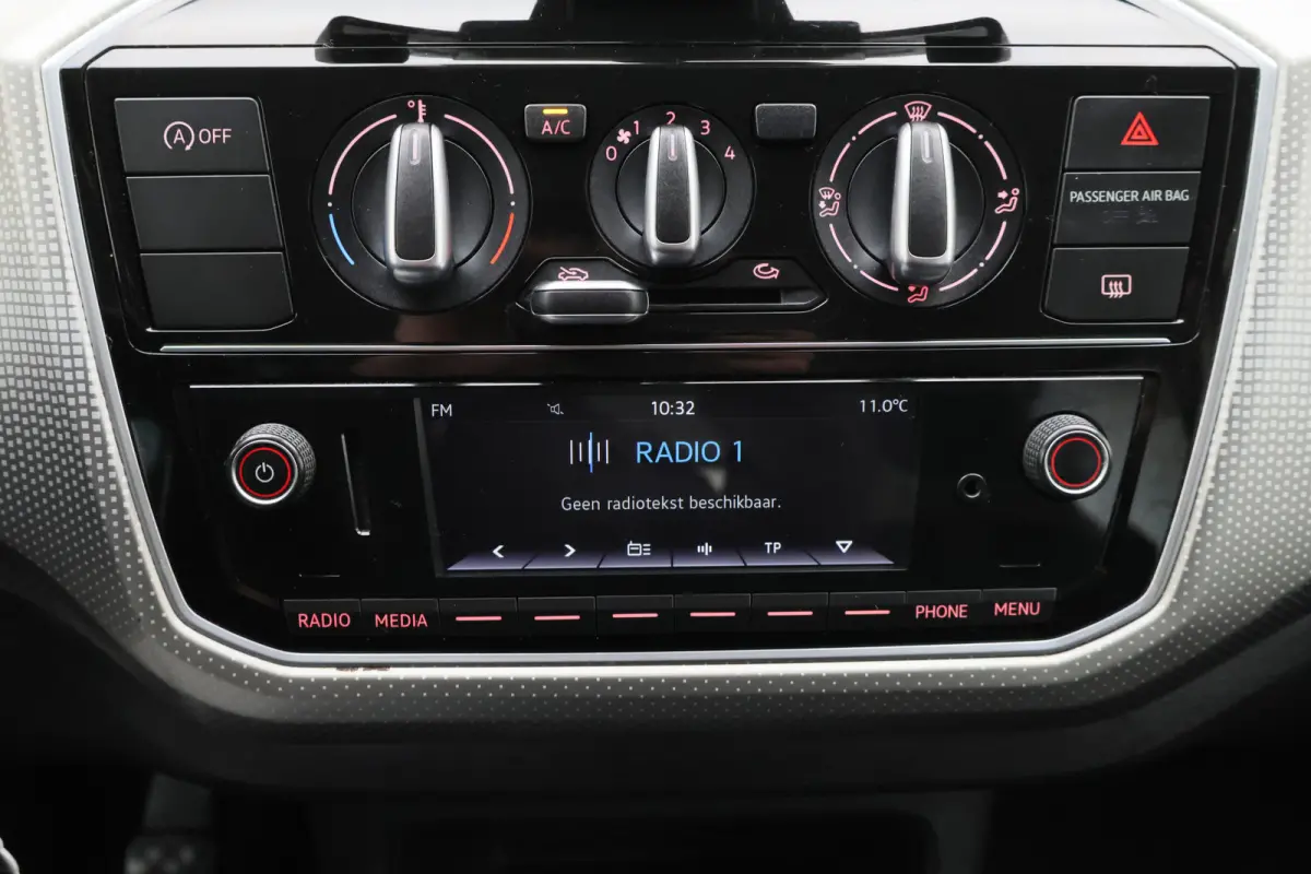 Up! 1.0 BMT high up! 5-Deurs, Leder/Stof, Airco, Cruise, Bluetooth, Radio, PDC, 15''
