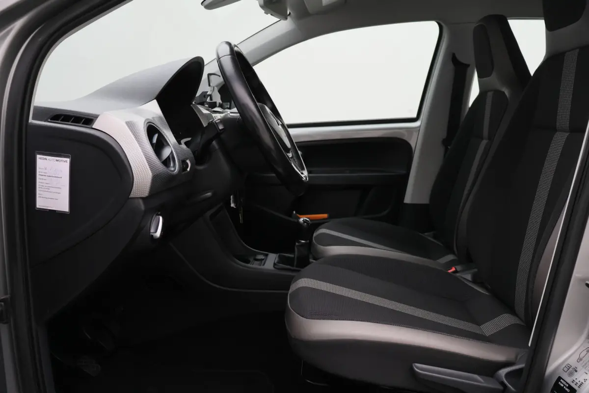 Up! 1.0 BMT high up! 5-Deurs, Leder/Stof, Airco, Cruise, Bluetooth, Radio, PDC, 15''