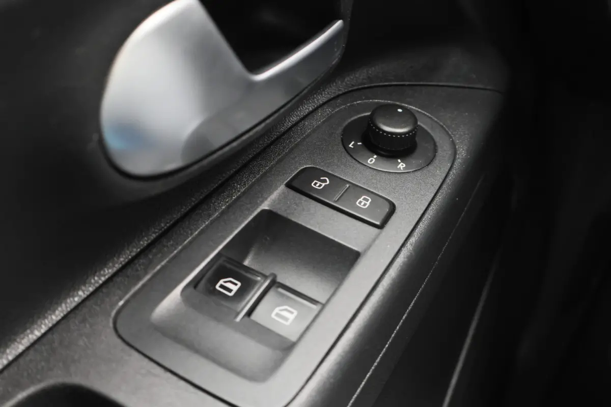 Up! 1.0 BMT high up! 5-Deurs, Leder/Stof, Airco, Cruise, Bluetooth, Radio, PDC, 15''