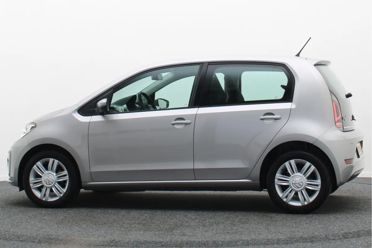 Up! 1.0 BMT high up! 5-Deurs, Leder/Stof, Airco, Cruise, Bluetooth, Radio, PDC, 15''