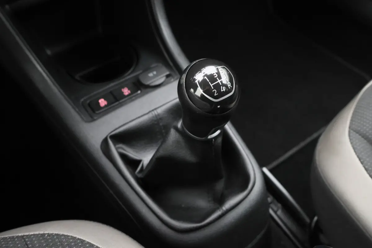 Up! 1.0 BMT high up! 5-Deurs, Leder/Stof, Airco, Cruise, Bluetooth, Radio, PDC, 15''