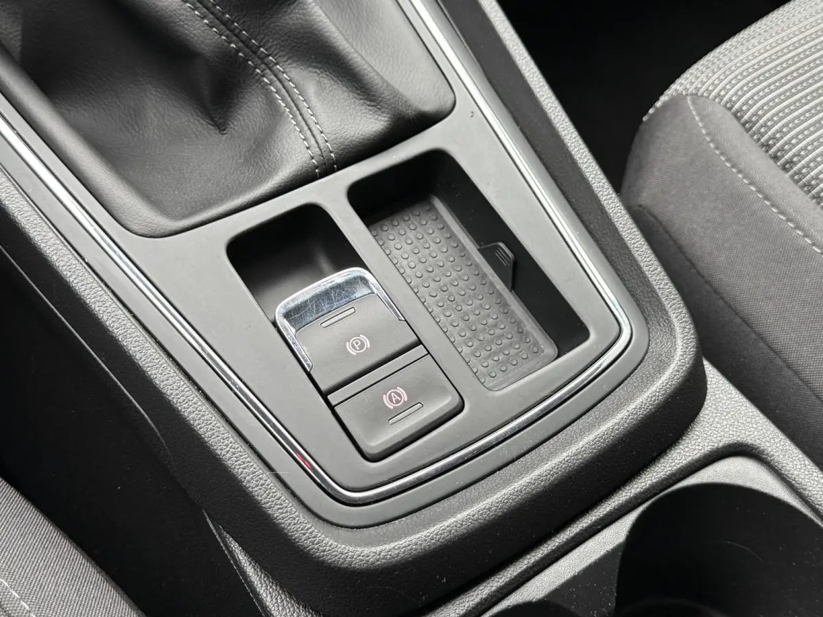 1.0 TSI Style Ultimate Edition | Camera | Draadloze lader | Apple Carplay