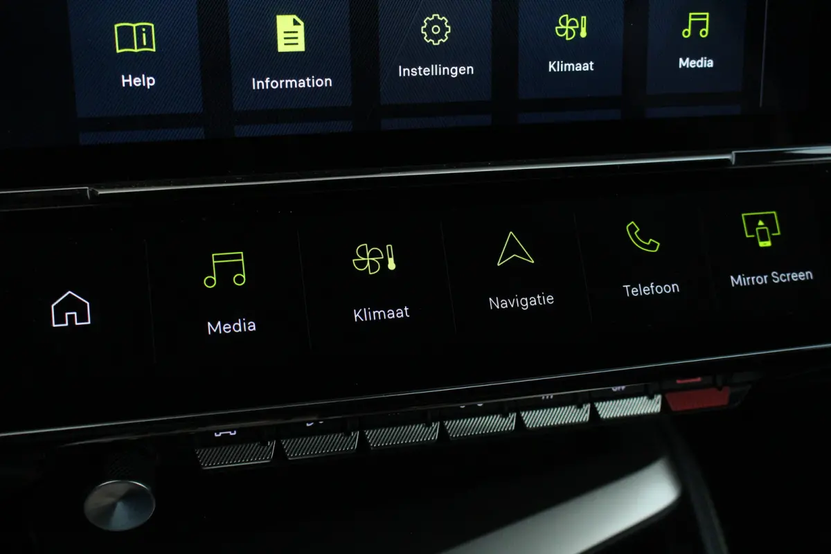 1.6 Plug-in Hybrid 225 PK GT | Adap. Cruise C. | Massage | Memory St. | Camera | St. Verwarming | BLIS | CarPlay | Navi | PDC V&A | Climate C. | Adap. Cruise C. | Memory St. | Massage | Came