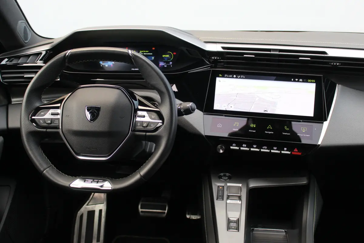 1.6 Plug-in Hybrid 225 PK GT | Adap. Cruise C. | Massage | Memory St. | Camera | St. Verwarming | BLIS | CarPlay | Navi | PDC V&A | Climate C. | Adap. Cruise C. | Memory St. | Massage | Came