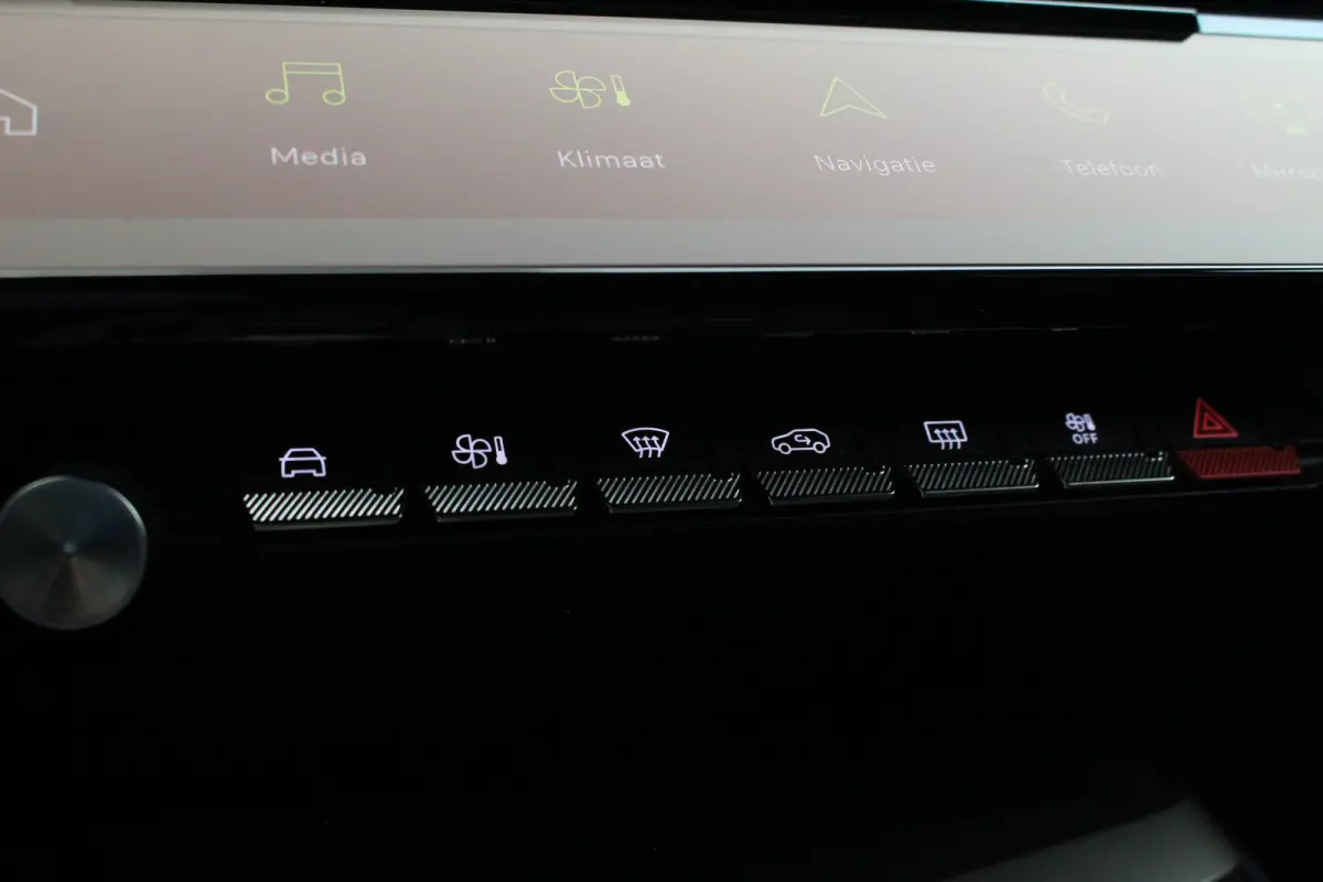 1.6 Plug-in Hybrid 225 PK GT | Adap. Cruise C. | Massage | Memory St. | Camera | St. Verwarming | BLIS | CarPlay | Navi | PDC V&A | Climate C. | Adap. Cruise C. | Memory St. | Massage | Came