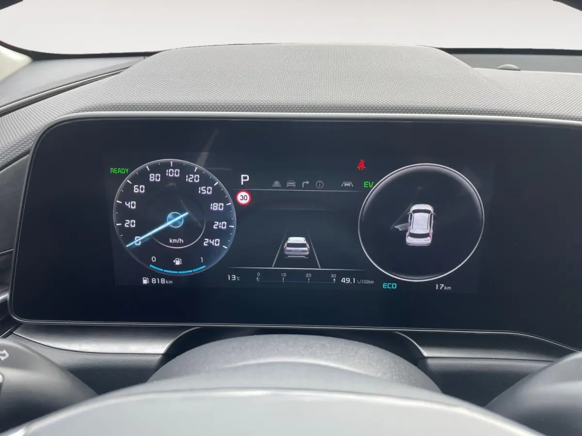 1.6 GDi Hybrid DynamicLine | Adaptive cruise control | Keyless entry | Navigatie | Climate control