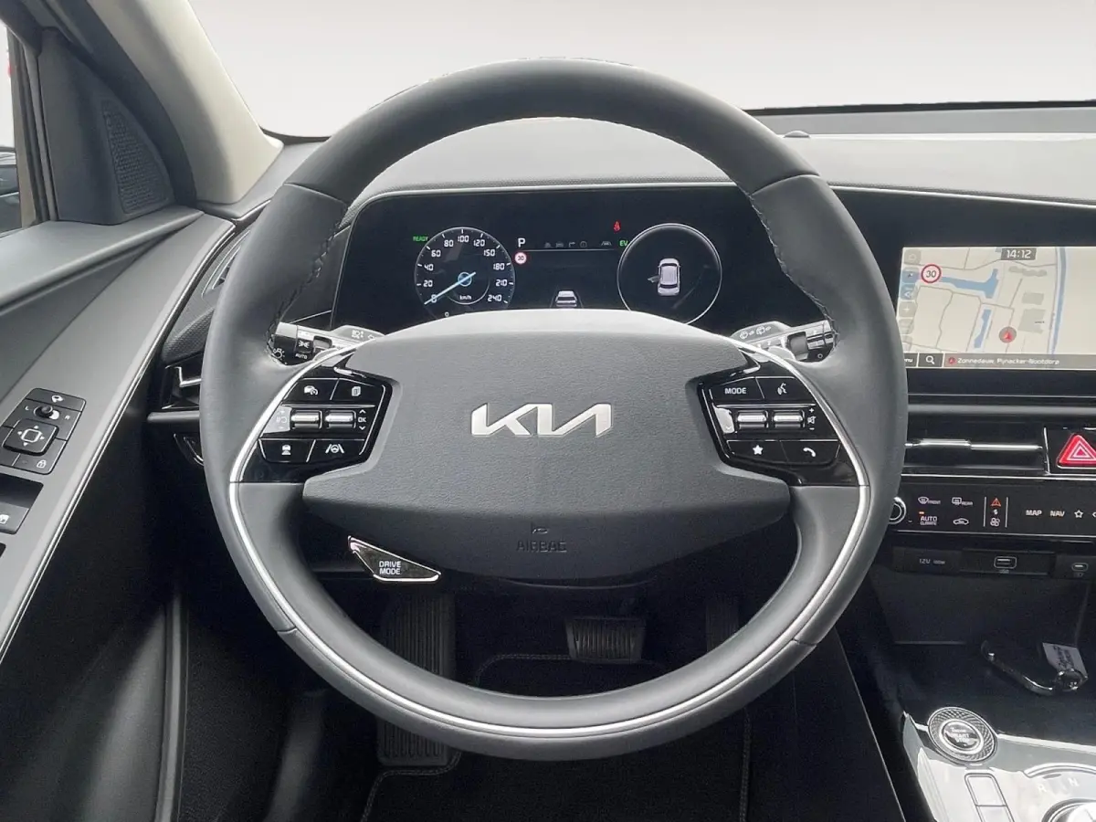 1.6 GDi Hybrid DynamicLine | Adaptive cruise control | Keyless entry | Navigatie | Climate control