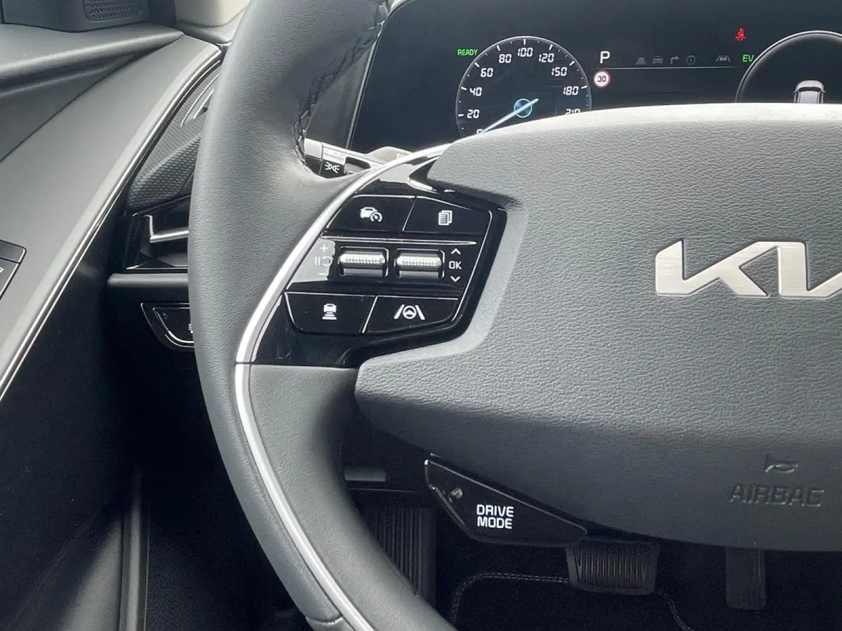 1.6 GDi Hybrid DynamicLine | Adaptive cruise control | Keyless entry | Navigatie | Climate control