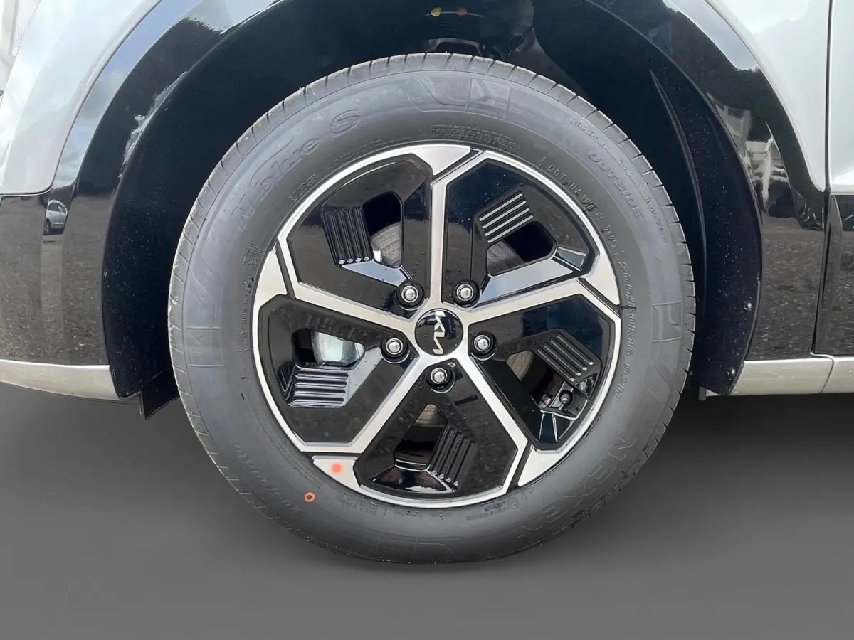 1.6 GDi Hybrid DynamicLine | Adaptive cruise control | Keyless entry | Navigatie | Climate control