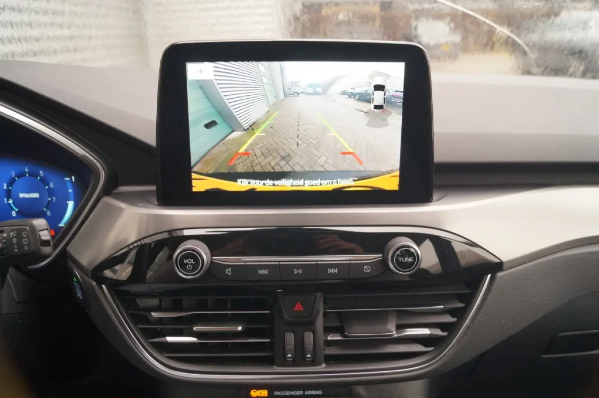 1.5 EcoBoost Titanium Pack -NAVI-ECC-CAM-TREKHAAK-