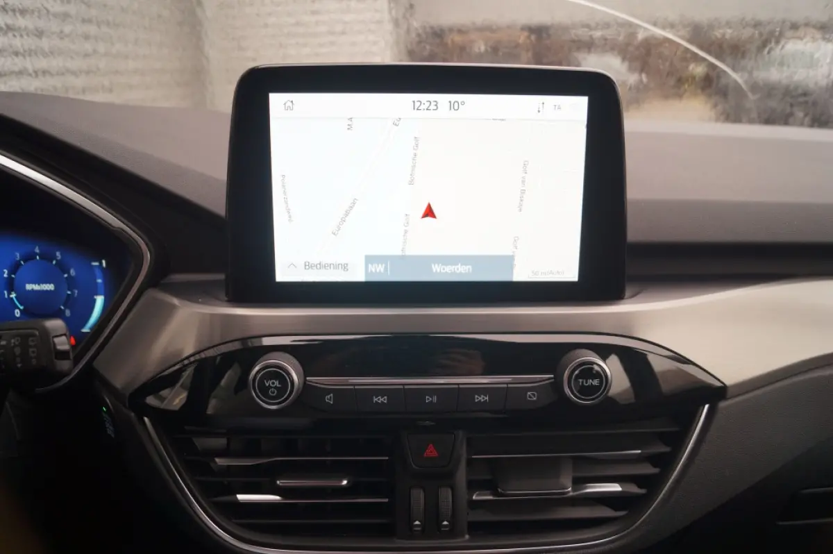 1.5 EcoBoost Titanium Pack -NAVI-ECC-CAM-TREKHAAK-