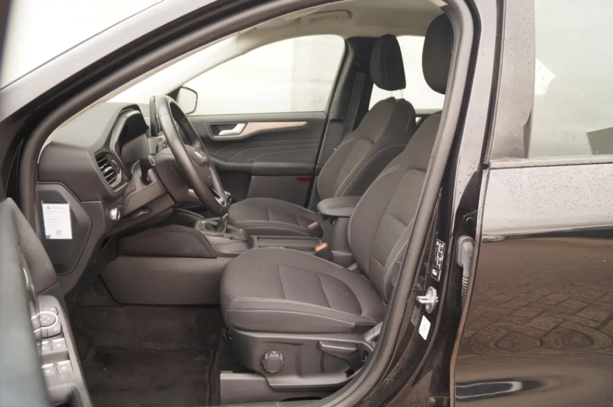 1.5 EcoBoost Titanium Pack -NAVI-ECC-CAM-TREKHAAK-