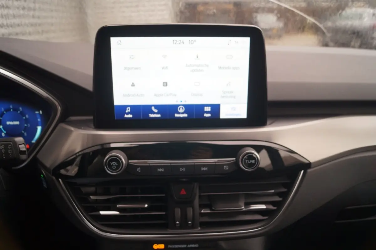 1.5 EcoBoost Titanium Pack -NAVI-ECC-CAM-TREKHAAK-