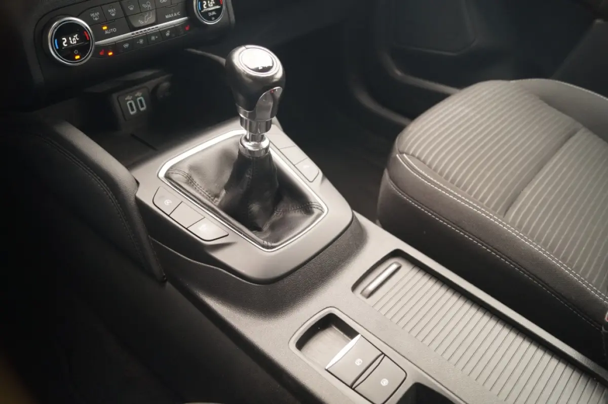 1.5 EcoBoost Titanium Pack -NAVI-ECC-CAM-TREKHAAK-