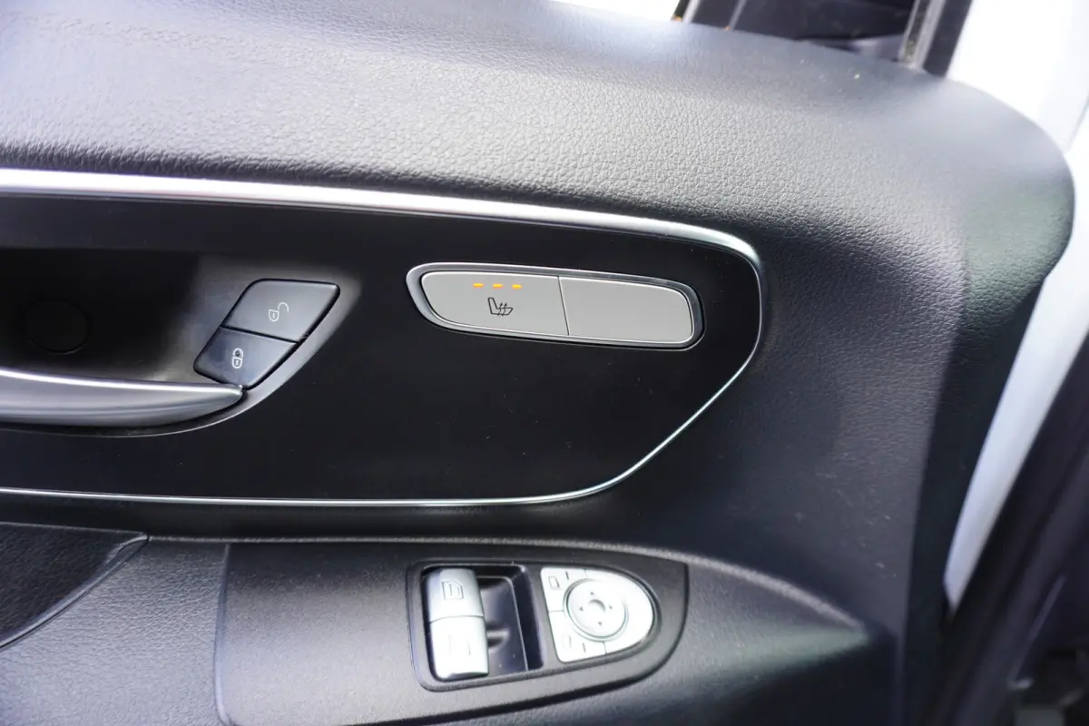 114 CDI 136pk Automaat Lang L2 Trekhaak Apple Carplay Camera Navi Stoelverwarming ACC Cruise control