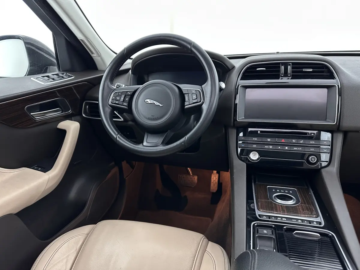 2.0 Portfolio AWD 20d Aut. *PANO | DIGI-COCKPIT | XENON | LEATHER | KEYLESS | MERIDIAN-SOUND | NAVI-FULLMAP | ECC | PDC | CRUISE | 19''ALU*