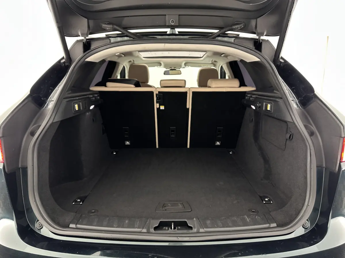 2.0 Portfolio AWD 20d Aut. *PANO | DIGI-COCKPIT | XENON | LEATHER | KEYLESS | MERIDIAN-SOUND | NAVI-FULLMAP | ECC | PDC | CRUISE | 19''ALU*