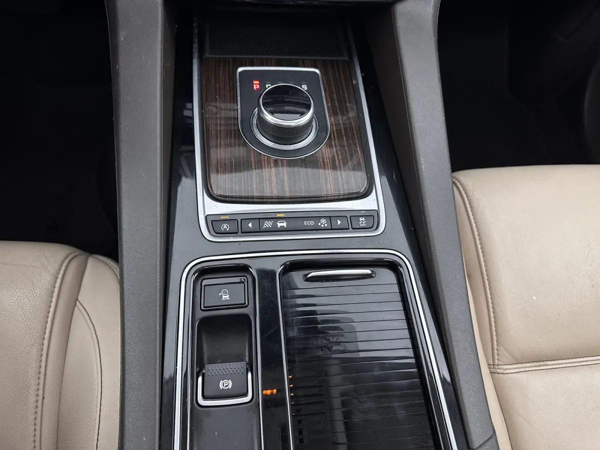2.0 Portfolio AWD 20d Aut. *PANO | DIGI-COCKPIT | XENON | LEATHER | KEYLESS | MERIDIAN-SOUND | NAVI-FULLMAP | ECC | PDC | CRUISE | 19''ALU*