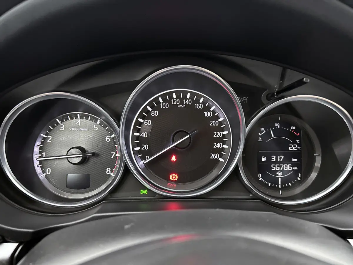 2.0 SkyActiv-G 165 TS EXPORT PRICE!/ LEES TEKST (Navi, Trekhaak, Climate Con, Cruise Con, Etc)