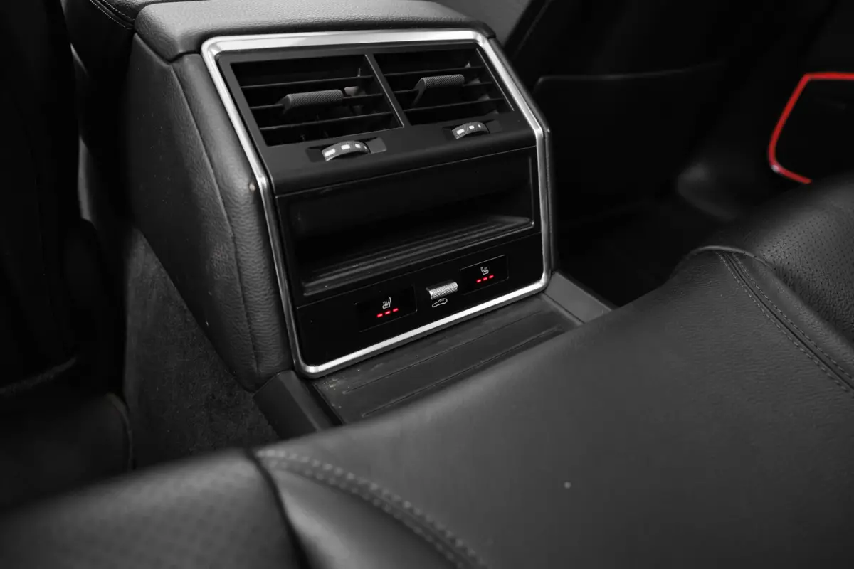 2.9 4 E-Hybrid Platinum Edition 470PK | Bose Audio | Sport Chrono | Panorama Dak | Soft Close | Matrix LED Koplampen | Luchtvering