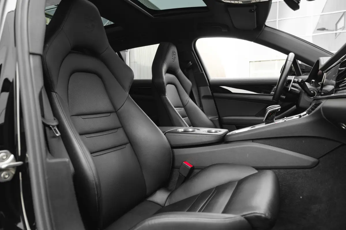 2.9 4 E-Hybrid Platinum Edition 470PK | Bose Audio | Sport Chrono | Panorama Dak | Soft Close | Matrix LED Koplampen | Luchtvering