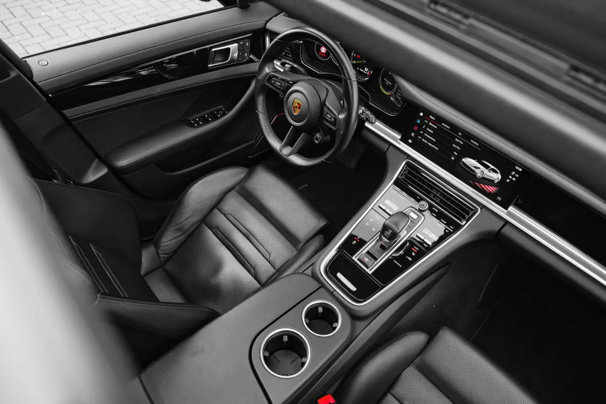 2.9 4 E-Hybrid Platinum Edition 470PK | Bose Audio | Sport Chrono | Panorama Dak | Soft Close | Matrix LED Koplampen | Luchtvering
