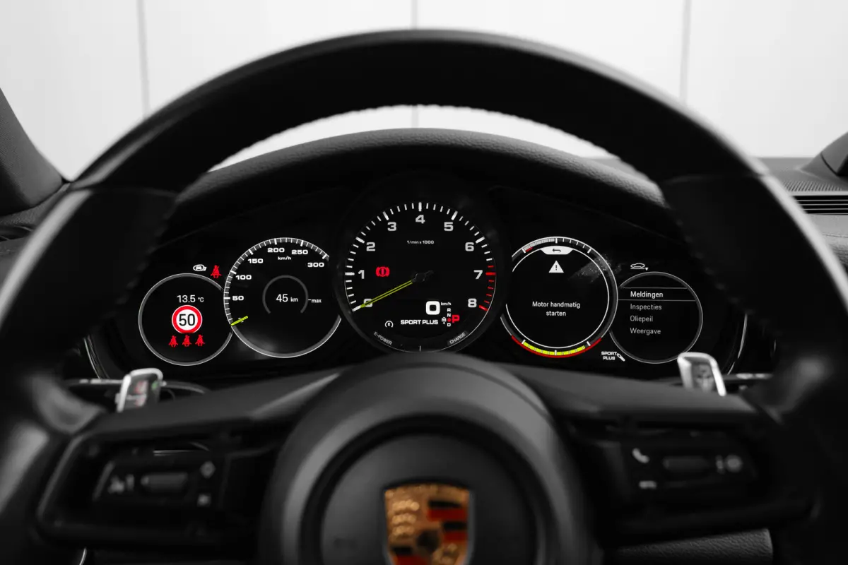 2.9 4 E-Hybrid Platinum Edition 470PK | Bose Audio | Sport Chrono | Panorama Dak | Soft Close | Matrix LED Koplampen | Luchtvering