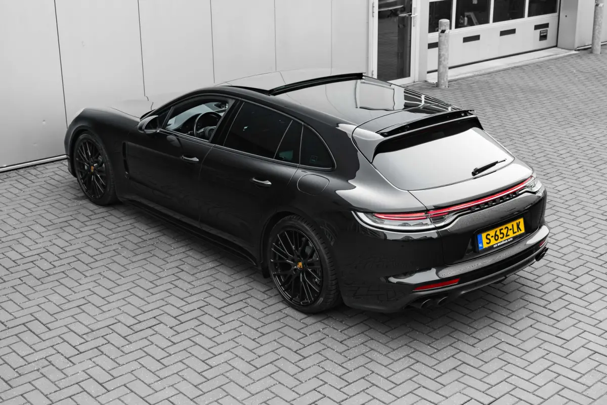 2.9 4 E-Hybrid Platinum Edition 470PK | Bose Audio | Sport Chrono | Panorama Dak | Soft Close | Matrix LED Koplampen | Luchtvering