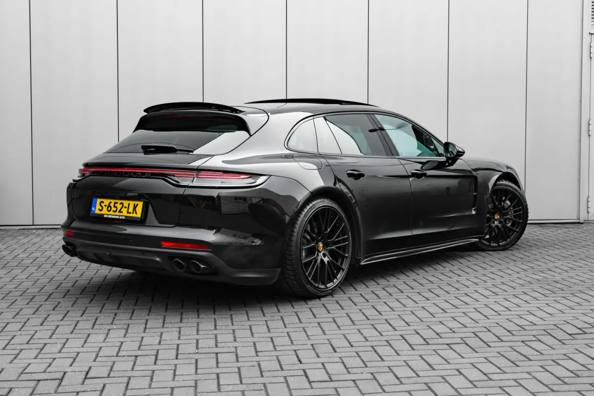 2.9 4 E-Hybrid Platinum Edition 470PK | Bose Audio | Sport Chrono | Panorama Dak | Soft Close | Matrix LED Koplampen | Luchtvering