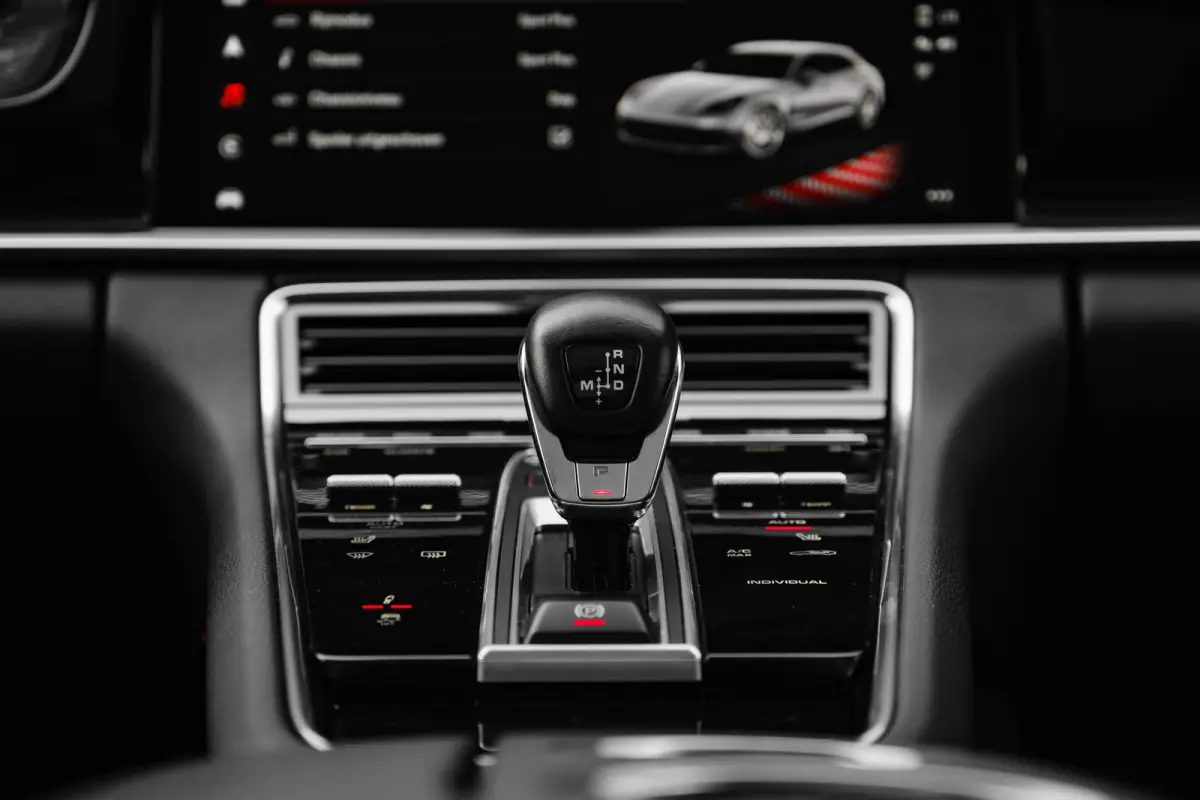 2.9 4 E-Hybrid Platinum Edition 470PK | Bose Audio | Sport Chrono | Panorama Dak | Soft Close | Matrix LED Koplampen | Luchtvering