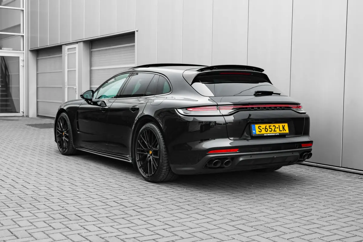 2.9 4 E-Hybrid Platinum Edition 470PK | Bose Audio | Sport Chrono | Panorama Dak | Soft Close | Matrix LED Koplampen | Luchtvering