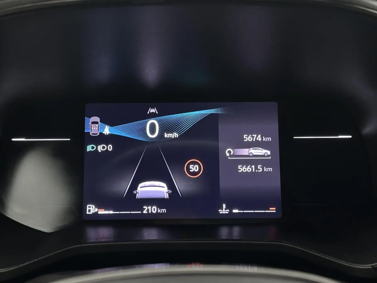 1.0 MT Pure Carplay Navi Led Airco Zuinig!