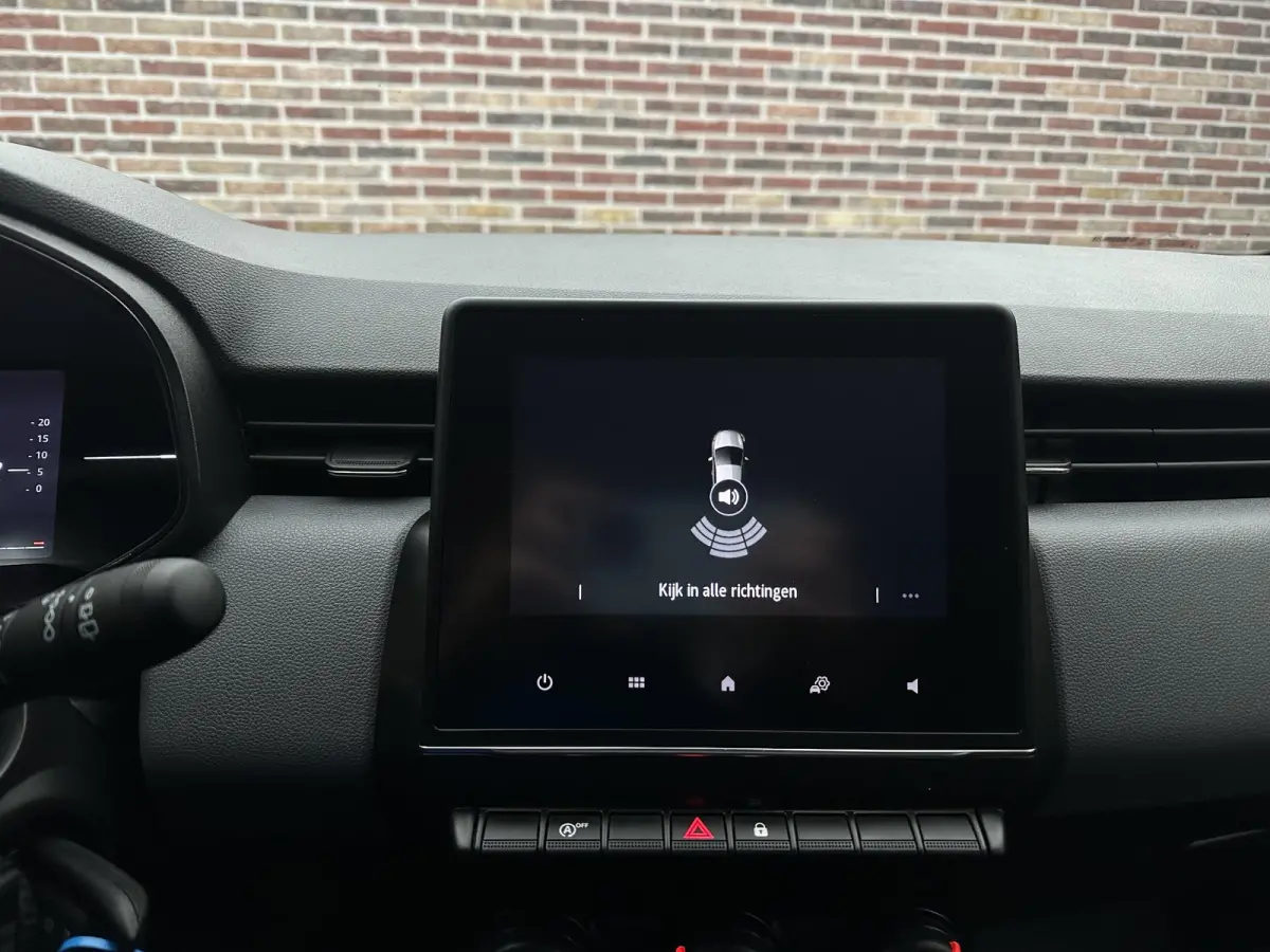 1.0 MT Pure Carplay Navi Led Airco Zuinig!
