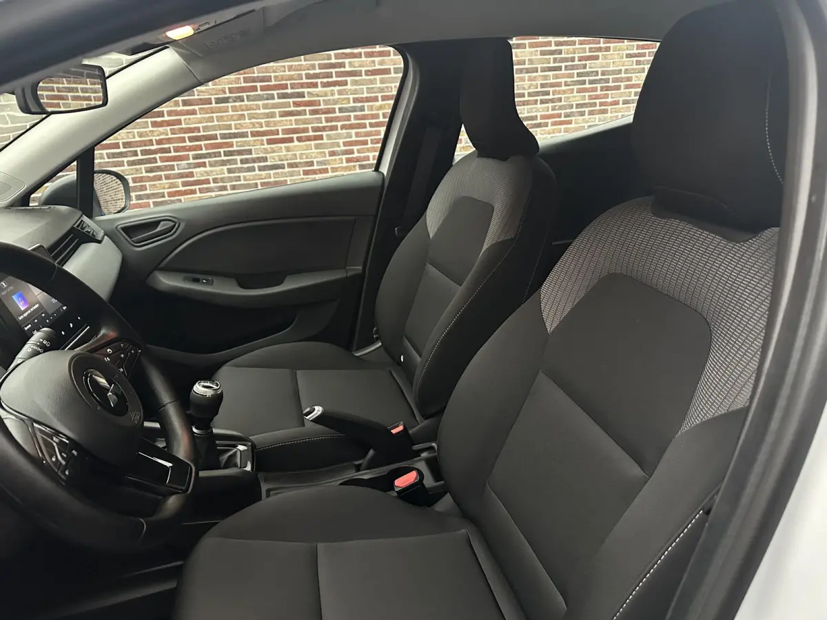 1.0 MT Pure Carplay Navi Led Airco Zuinig!