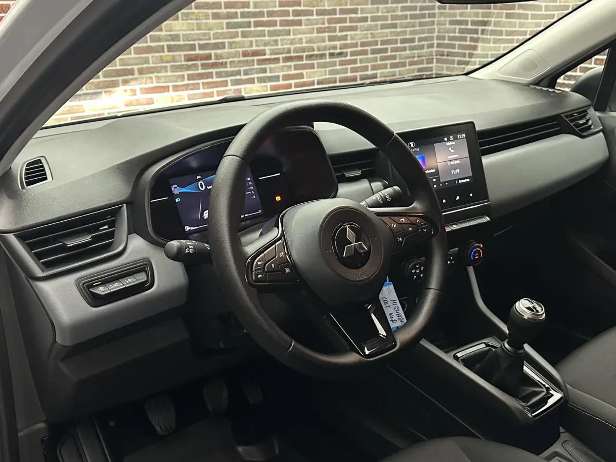 1.0 MT Pure Carplay Navi Led Airco Zuinig!